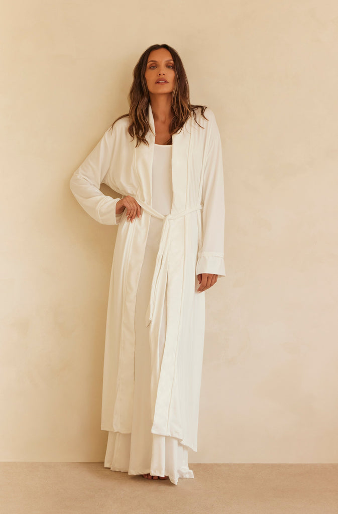 Bumpsuit Maternity Loungewear The Cloud Robe in Ivory