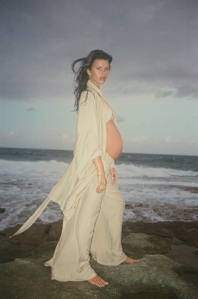 Bumpsuit Maternity x Georgia Fowler The Kimono Robe in Sand Gauze