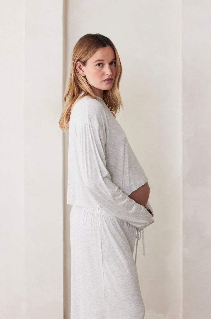 Bumpsuit Maternity The Cotton Cloud Crop Long Sleeve Tee in Heather Grey