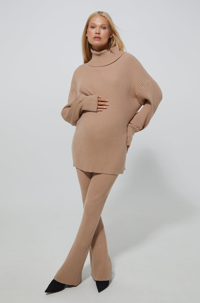 Cozy Knit Oversized Maternity Turtleneck Ribbed Sweater in Camel